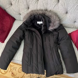 Calvin Klein women’s winter coat. Just got it dry cleaned!!!!